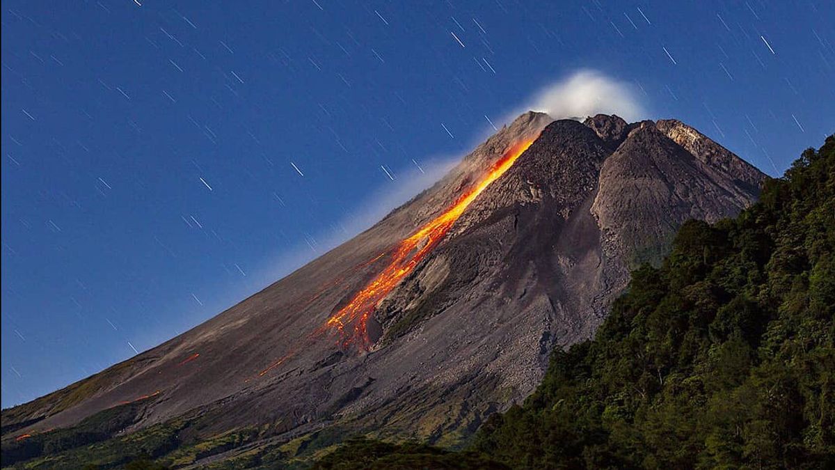 メラピ山の火山活動はまだ高く、BPPTKGは住民に警戒を求める