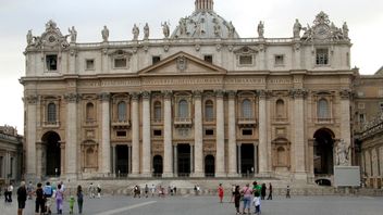 The Vatican Ruled That The Catholic Church Cannot Bless Same-sex And Unlawful Couples