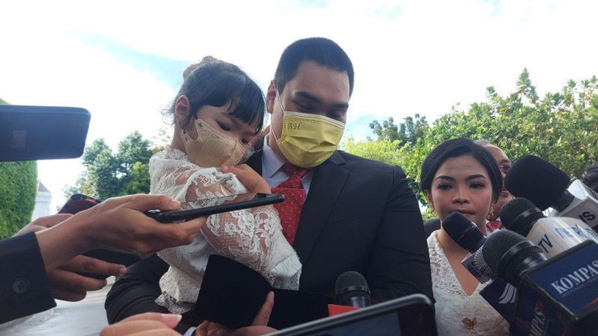 Coming To The Palace While Carrying Children, Dito Ariotedjo Will Be Inaugurated As Menpora