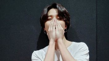 Pengen Kece Kayak Bintang Korea? Cobain Rambut Belah Tengah Nih, Ada Banyak Pilihan