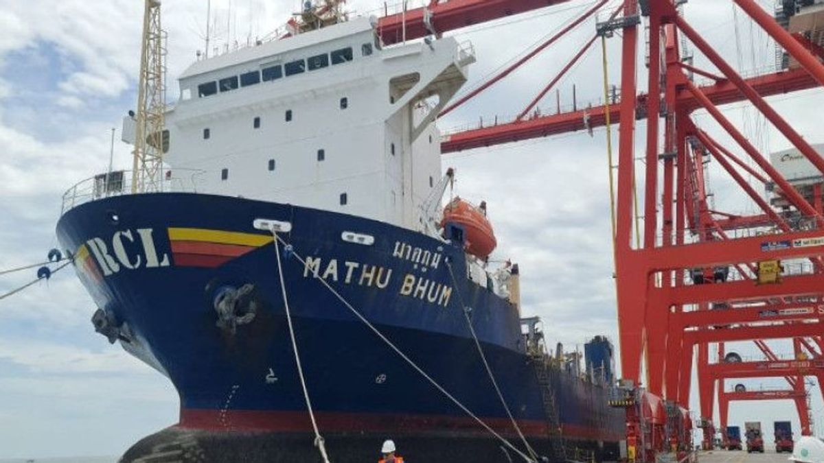 Kapal Feeder MV Mathu Bhum Kembali Berlayar Setelah 96 Hari Tertahan