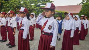 巴厘岛确保100%的极端贫困学生能够入国学校