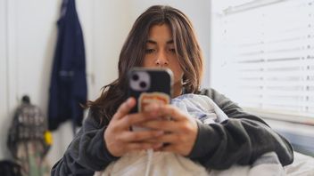 Pewの調査:ティーンエイジャーはTikTokとInstagramが精神的ではないと評価し、両親は心配する