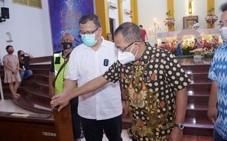 Wakil Wali Kota Surabaya Cek Persiapan Pelaksanaan Ibadah Natal di Gereja