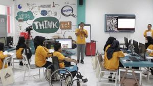 Telkom Berikan Bekal Pengetahuan Teknologi Informasi kepada Penyandang Disabilitas