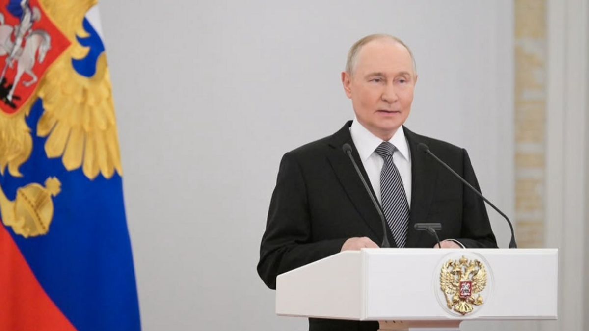 US Dollar Becomes A Political Weapon, Russia Is Looking For Alternatives