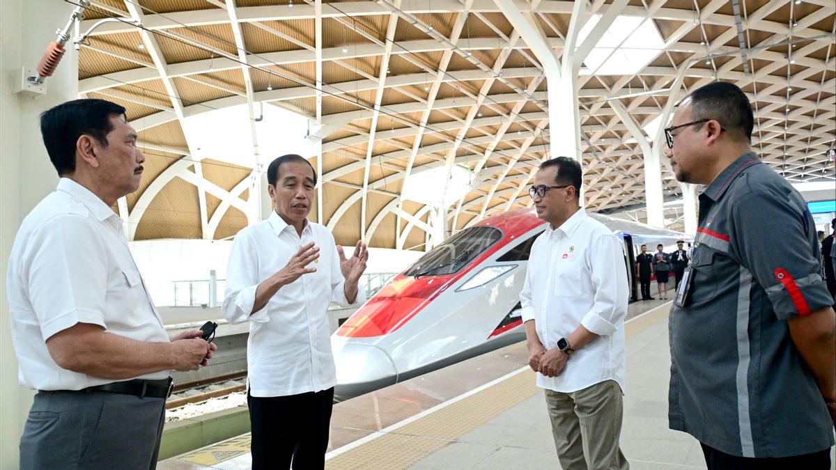 First Time Trying Jakarta Bandung Fast Train, Jokowi: Comfortable, Doesn't Feel Shaky