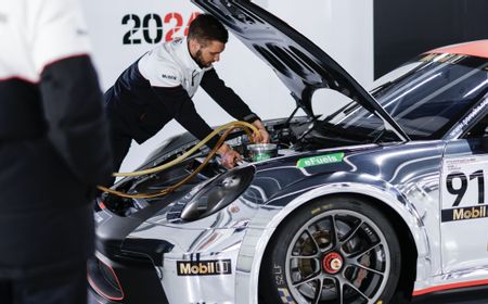 Kompetisi Porsche Mobil 1 Supercup akan Gunakan Bahan Bakar Sintetis, Seperti Apa?