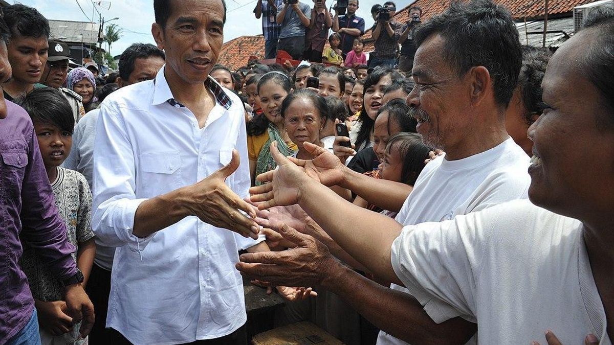 Tagar #JokowiPresidenJenius Trending di Twitter, Netizen Bagikan Rekam Jejak Jokowi 