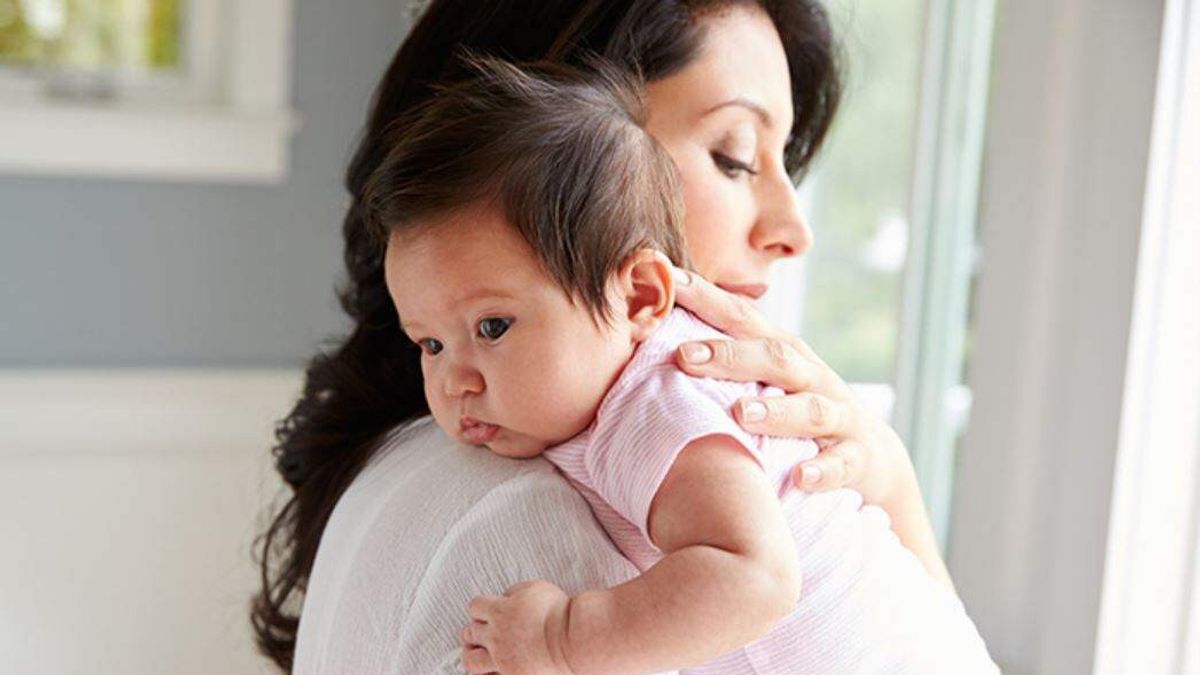 Jangan Panik Bun! Kenali Penyebab Bayi Muntah Setelah Minum Susu Formula dan Cara Mengatasinya