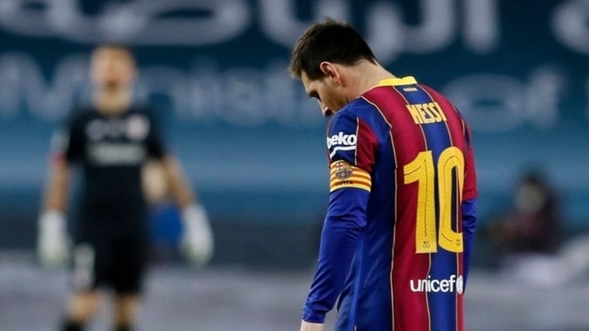 Messi Juga Manusia: Sedih, Kecewa, Minta Maaf di Ruang Ganti