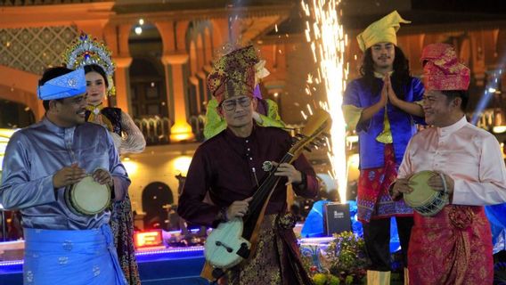 旅游和创意经济部长欢迎年轻一代的马来音乐探索