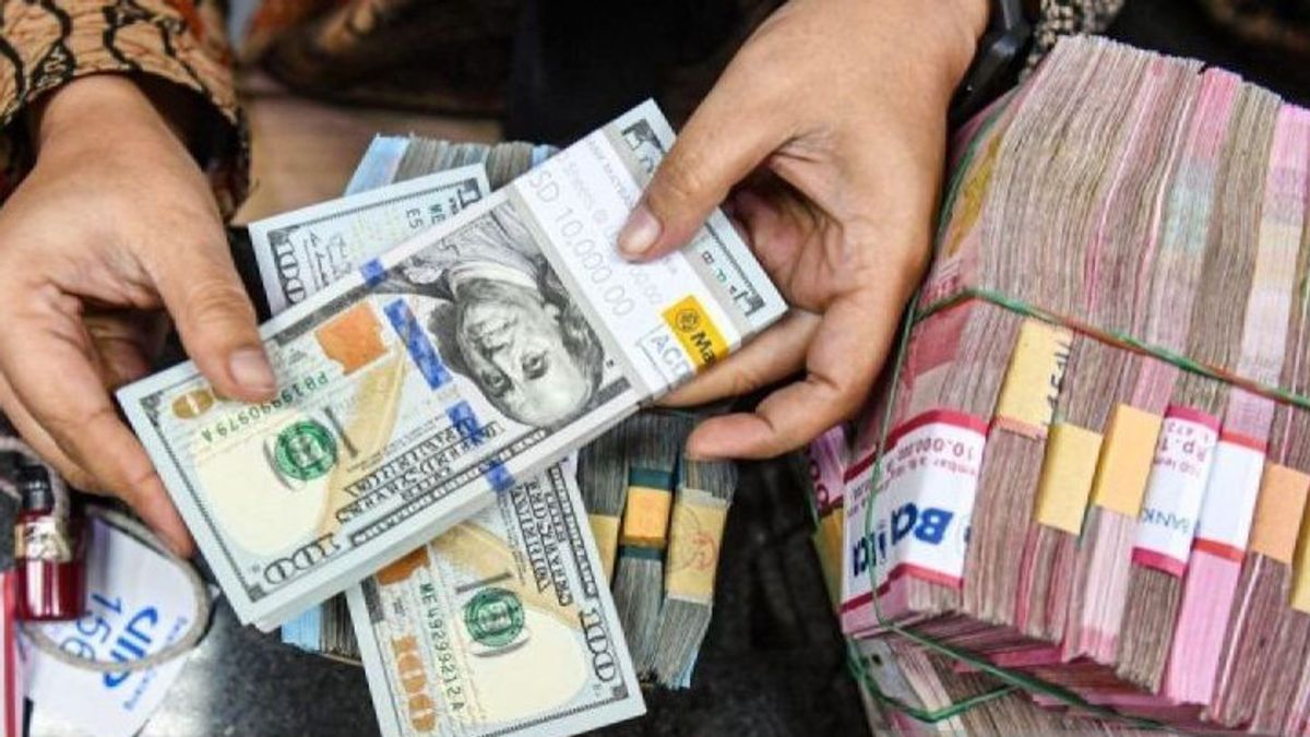 Rupiah Senin Diproyeksi Melemah Imbas Serangan AS-Israel ke Iran