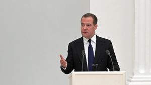 Mantan Presiden Rusia Dmitry Medvedev Jadi Buronan Ukraina, Sebelumnya Komentari Ledakan Jembatan Krimea