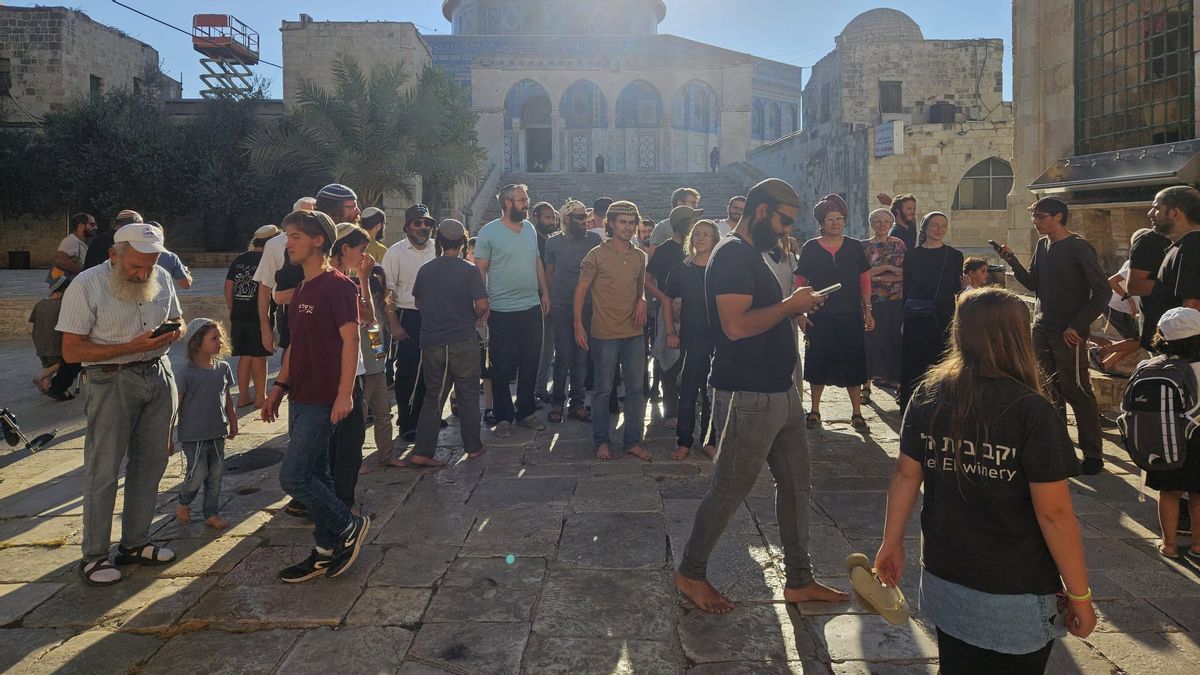 Escorted By Israeli Police, 1,200 Yahui Residents Enter The Al Aqsa Mosque Complex To Perform The Talmud Ritual