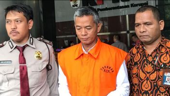 元KPUコミッショナーのWahyuSetiawanが懲役6年の判決