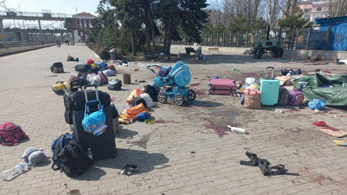 Russian Missile Kills Dozens Of Refugees At Kramatorsk Train Station, Ukrainian Foreign Minister: This Was A Deliberate Massacre