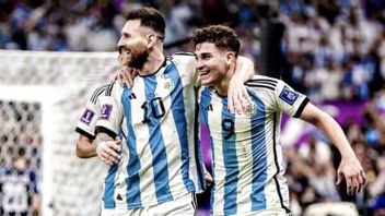 جوليان ألفاريز يعد بإحضار كأس العالم 2022 إلى الأرجنتين