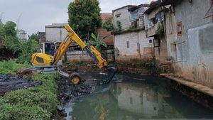 Sudin SDA Jaksel Sebut Warga Enggan Hibahkan Tanah untuk Bangun Turap di Kali Sarua Pejaten Barat