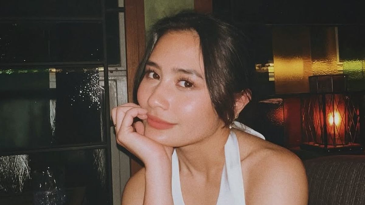 Prilly Latuconsina, une invitation au mariage de Luna Maya et Maxime : Nous sommes près de nous