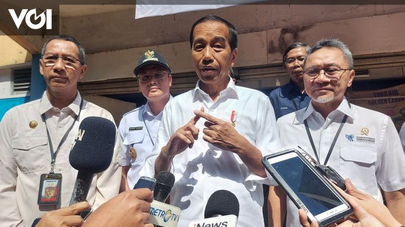 Kunjungi Pasar Rawamangun-Johar Baru Bersama Zulkifli, Jokowi: Harga ...