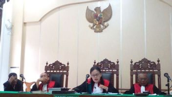 محكمة مقاطعة كاليمانتان الغربية - حكم على القاضي PN Medan بالسجن لمدة 4 سنوات لمالك المقامرة عبر الإنترنت Asal Kalbar