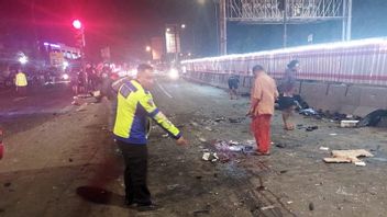 Investigate, Police Process The Crime Scene Of A Deadly Accident At The Bawen Toll Exit