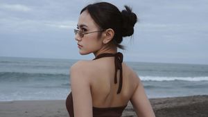 Gaya Cantik dan Kasual dengan Outfit <i>Off-Shoulder</i>, Intip 7 Potret Mahalini
