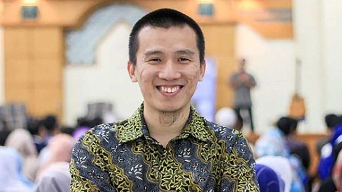 Singgung Logo Halal Terbaru, Felix Siauw Singgung Kadrun