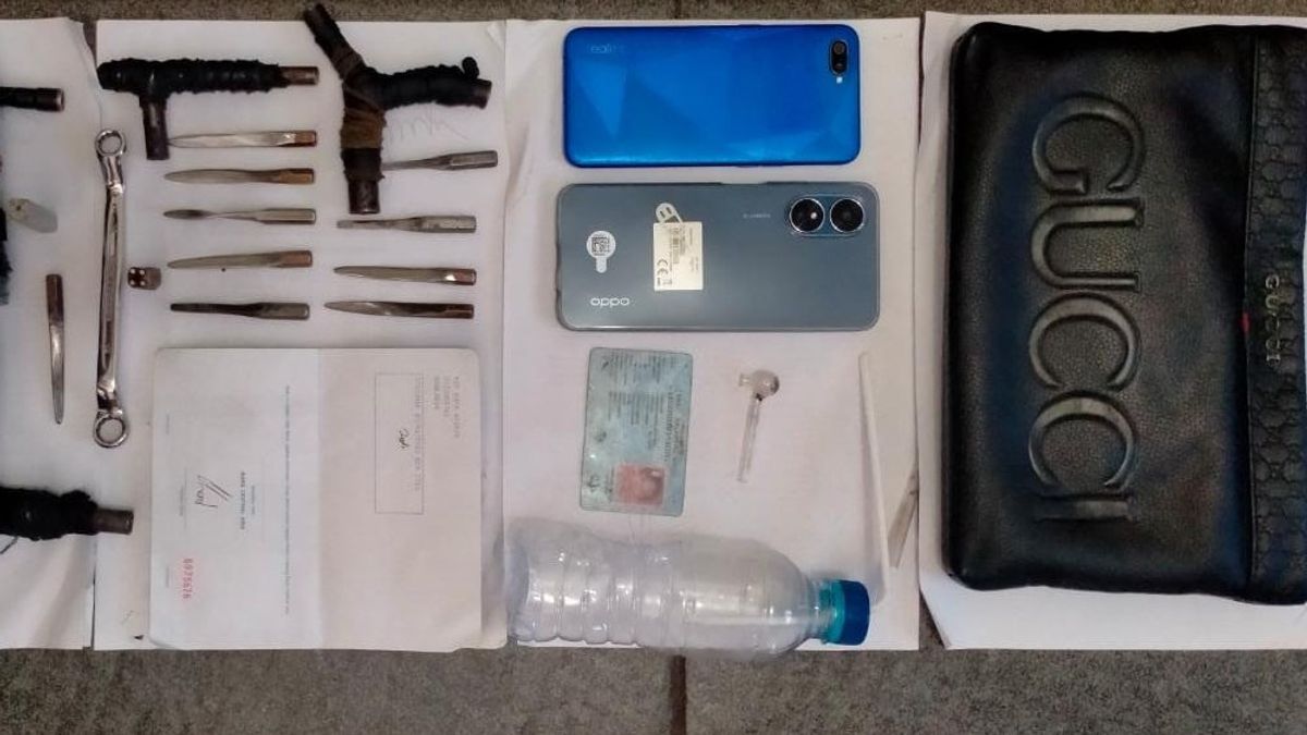 Komplotan Residivis Spesialis Curanmor Diringkus di Mangga Besar, Polisi Temukan Kunci Leter T dan Sajam di Dalam Tas Merek Gucci