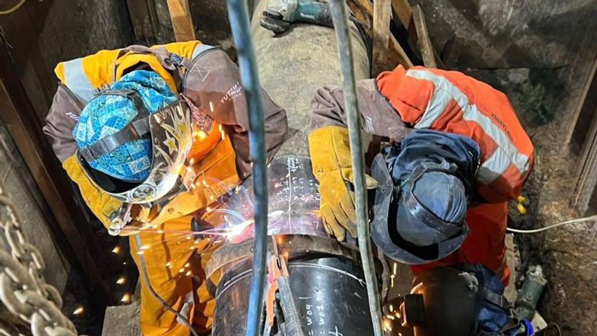 PGN Successfully Relocate Gas Pipes On Jalan Gorowong Karawang Faster, Services To Customers Stay Safe