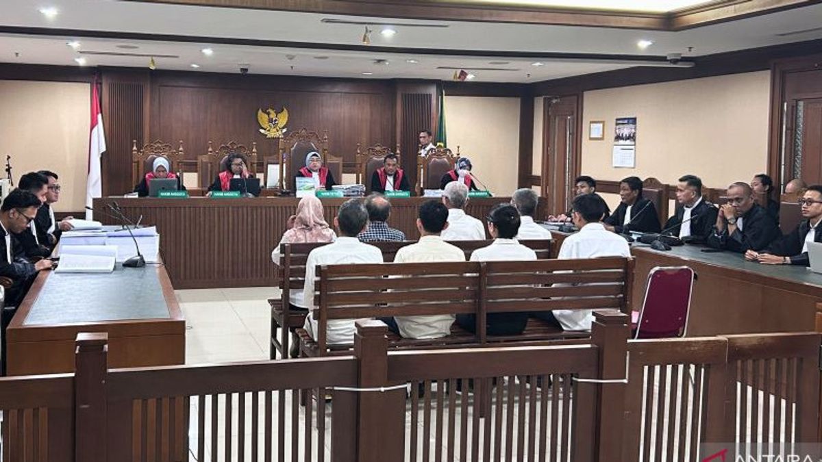 Delapan Terdakwa Pemerasan izin TKA Kemenaker Dituntut 4-9,5 Tahun Penjara