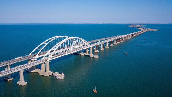 Two Civilians Killed In Explosion On Crimean Bridge: Russia Accuses Ukraine, Investigative Committee Opens Terrorism Investigation