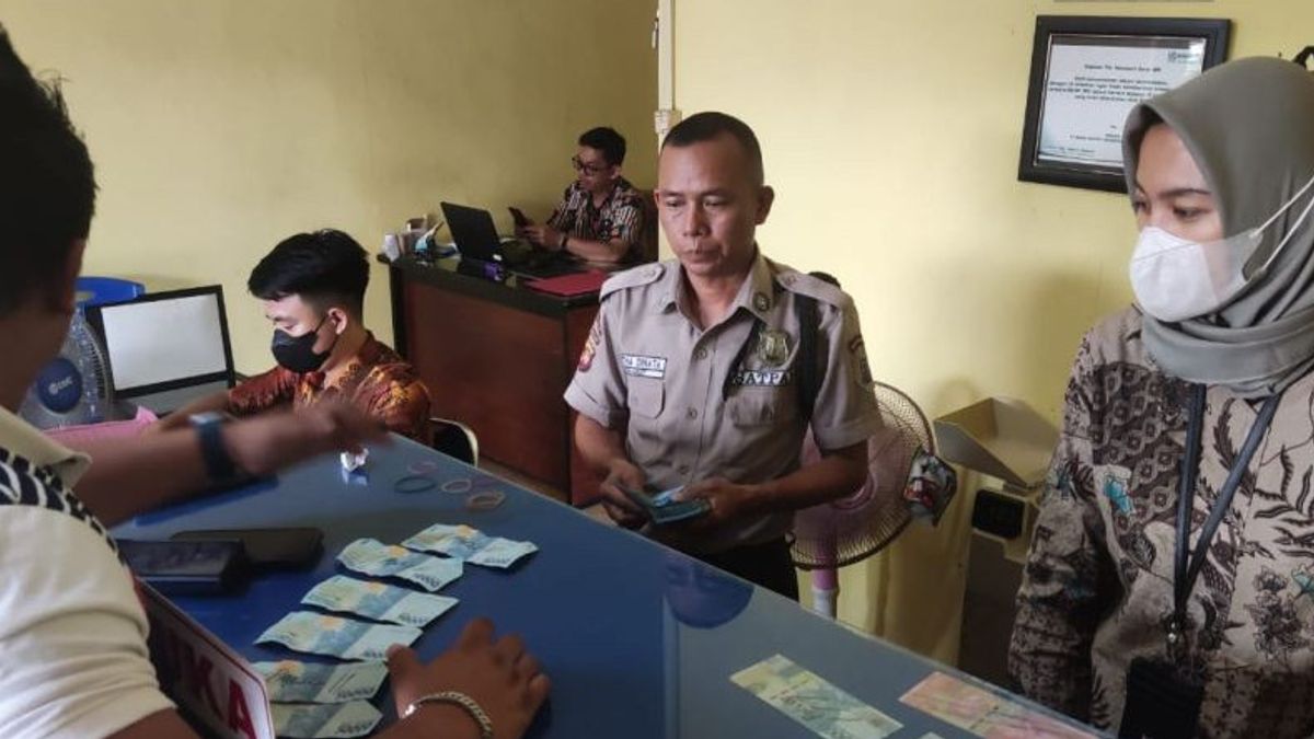 Counterfeit In Kapuas Hulu, Police