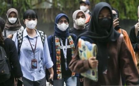 Sebaran Abu Erupsi Gunung Ruang, Masyarakat Diminta Gunakan Masker di Luar Rumah