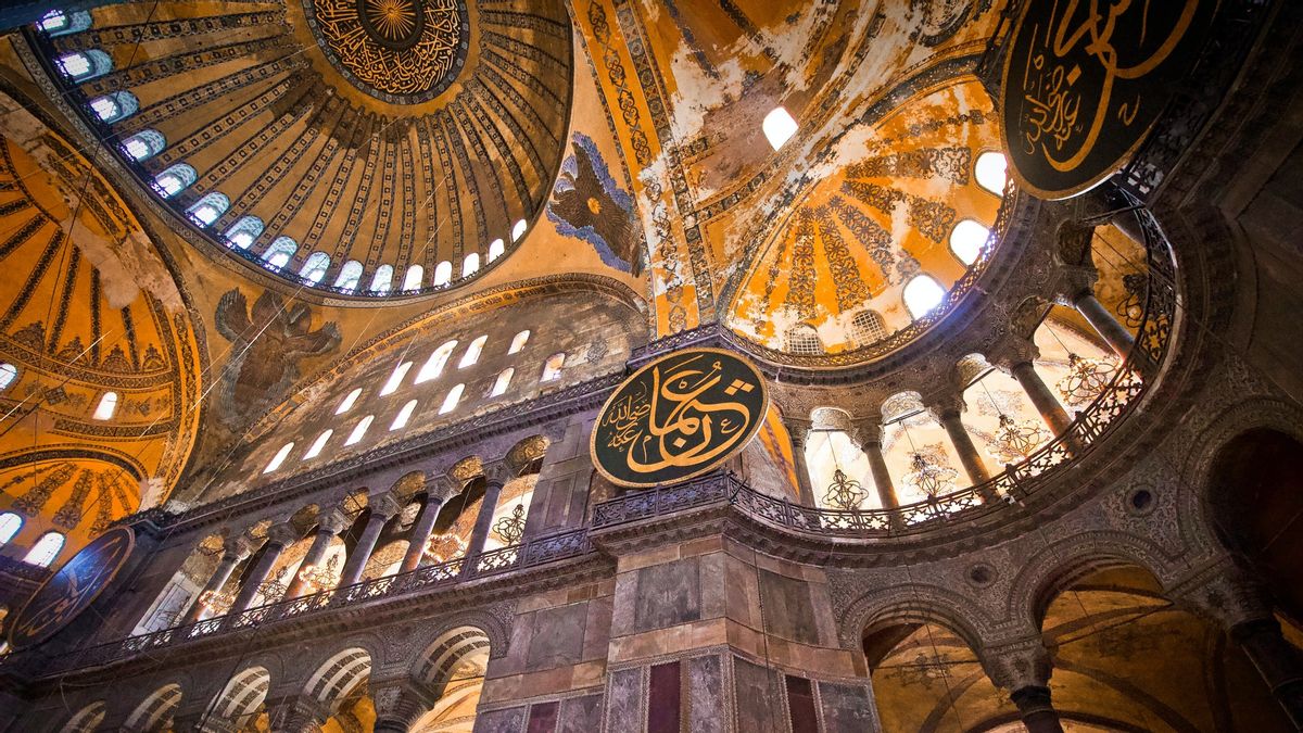 Meski Jadi Masjid, Hagia Sophia Tetap Terbuka Untuk Semua Kalangan