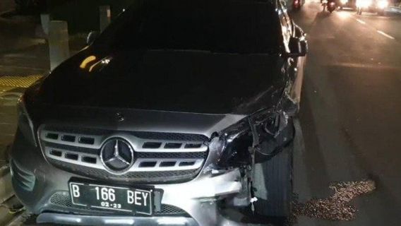 Salshabilla Adriani Kecelakaan di Kemang, 2 Mobil dan Tukang Parkir Ditabrak