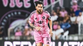 Lionel Messi Diselamatkan dari Kartu Merah oleh Bruce Arena