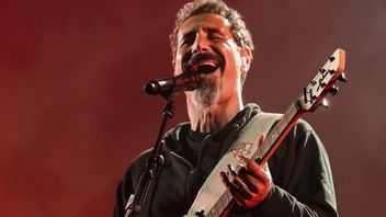 Serj Tankian Rilis Album Solo 9 Maret, Lagu <i>Elasticity</i> Jadi Jagoan