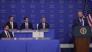 Pemimpin Partai Demokrat AS Minta Trump Akhiri Perang Melawan Iran