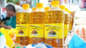 Harga Minyak Goreng Naik, Dipicu Lonjakan Biaya Plastik akibat Konflik Timur Tengah