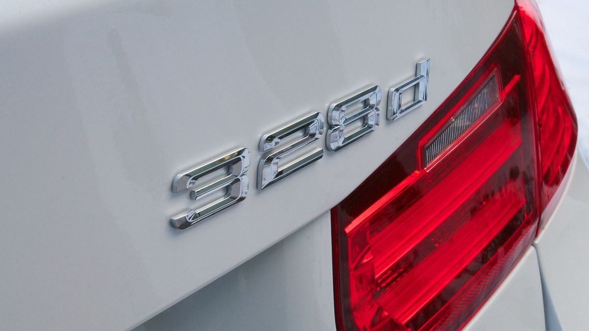 BMW Tarik Ratusan Model Diesel Seri 3 di AS karena Kebocoran Mesin