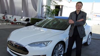 Tesla Dulang Untung, Elon Musk Makin Tajir Melintir