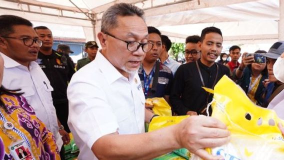 Mendag Zulhas Minta Pedagang Jangan Ambil Untung Berlebihan dan Menimbun Stok Pangan: Kalau Ketahuan, Langsung Disita Satgas