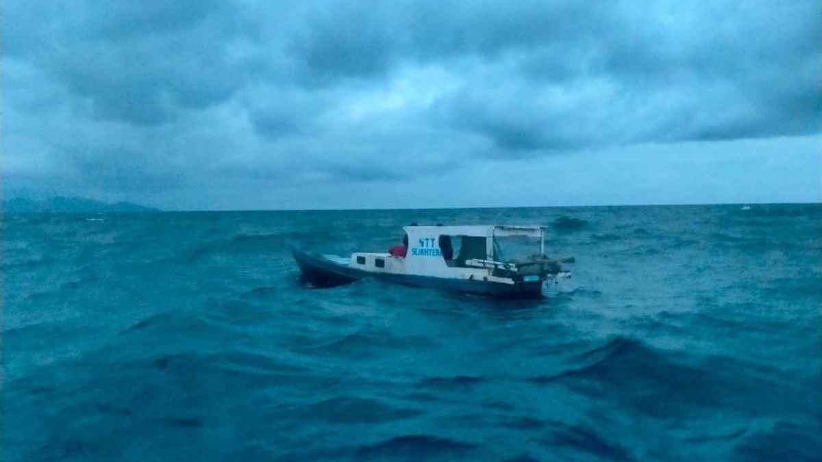 قذف التجول في مياه سكة التابعة لشركة NTT ، وتم إجلاء 4 صيادين بنجاح