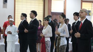 Bali Ministry Of Law And Human Rights Takes The Oath Of 12 Children Become Indonesian Citizens