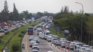 Korlantas Berlakukan 1 Arah di KM 72 Gerbang Tol Cipali menuju KM 414 Kalikangkung Siang Ini