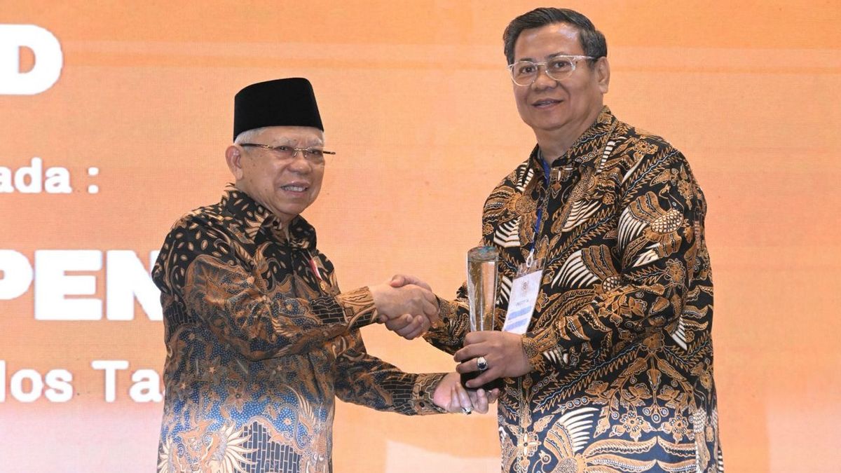 TASPEN Raih Penghargaan CSR & PDB Awards 2024 dari Wakil Presiden Maruf Amin