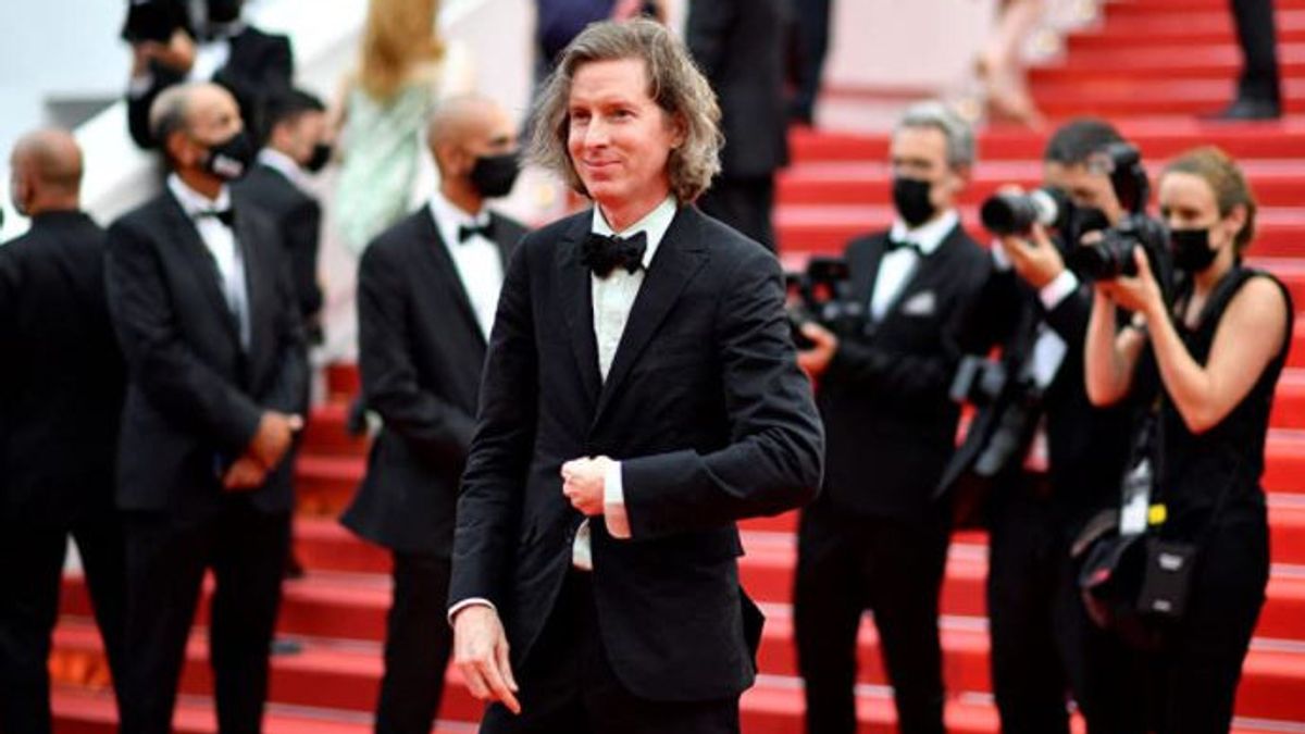 Ovation Debout De Neuf Minutes Pour Wes Anderson Et Français Dispatch