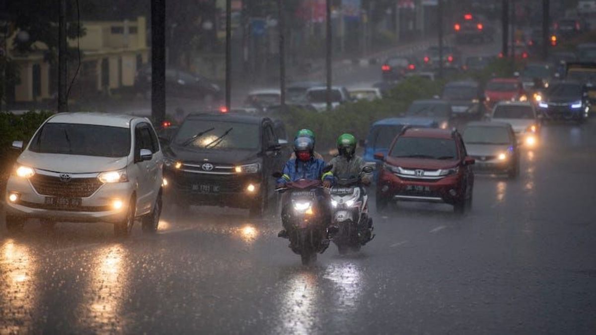 Cuaca Sumatera Selatan; BMKG Peringatkan Terjadinya Hujan Petir pada Siang hingga Sore